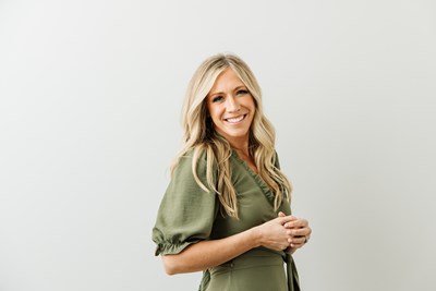 Ellie Holcomb
